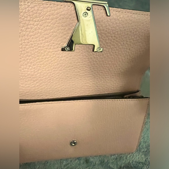 LOUIS VUITTON CAPUCINES WALLET - Picture 6 of 17